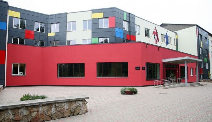 Vadības maiņa Ogres sākumskolā
