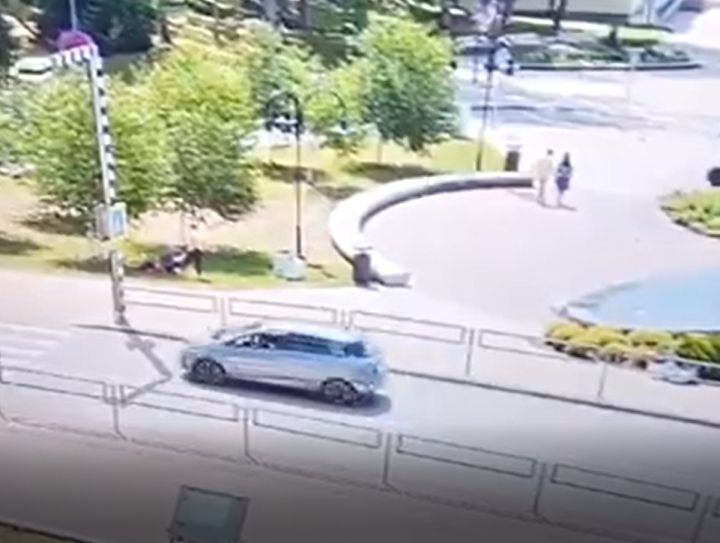 Valsts policija aicina atsaukties aculieciniekus ceļu satiksmes negadījumam Ogrē, Brīvības ielā 33