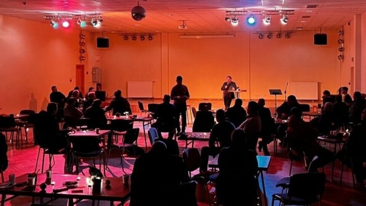 Vīru sapulcē Ogrē muzicēs Jānis Driksna un kalpos misionārs Daniels Pedraza