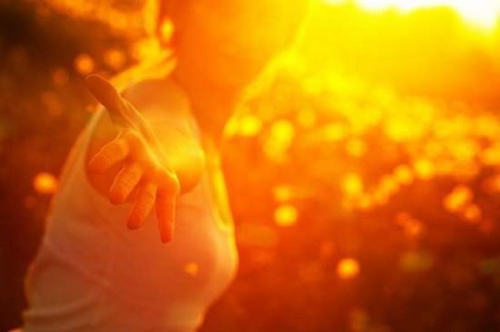 Ziemassvētkos dodam un varbūt arī lūdzam?