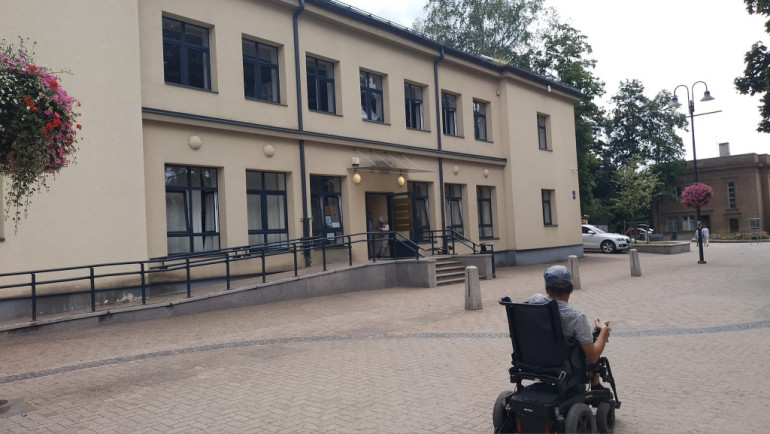 «Apeirons» Ogrē. Pilsētā ērti, pie upes netiek