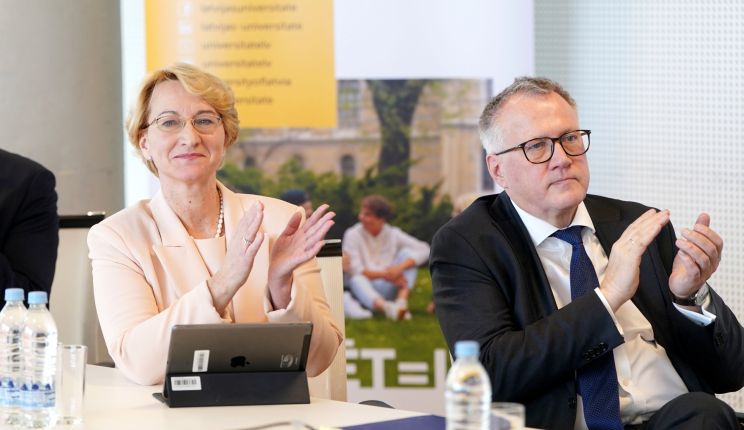 Attēls rakstam: Atkal – sukas tā vai tā? 