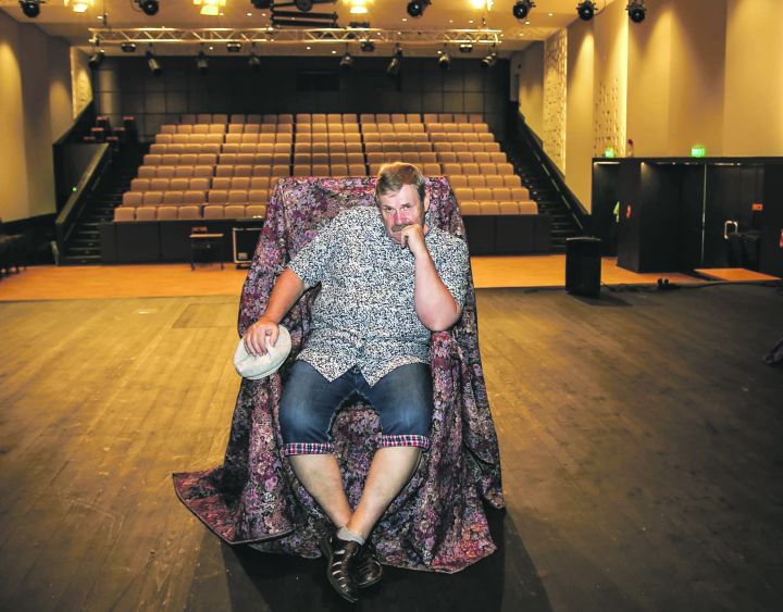 Cilvēks, kurš Lielvārdei iedeva skatuvi