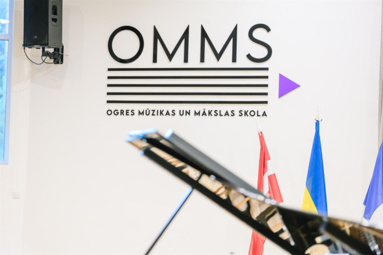 FOTO: Ogrē izskanējis “Osokinu fonda” rīkotais draudzības un atbalsta koncerts “Mūzikā ar Ukrainu”