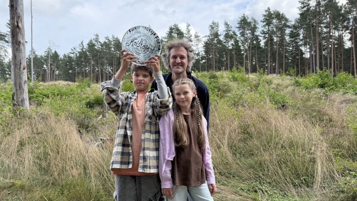 Ogrē, Rīgā un Carnikavas apkaimē top piedzīvojumu fantāzijas filma ar mākslīgā intelekta radītu brīnumu pasauli