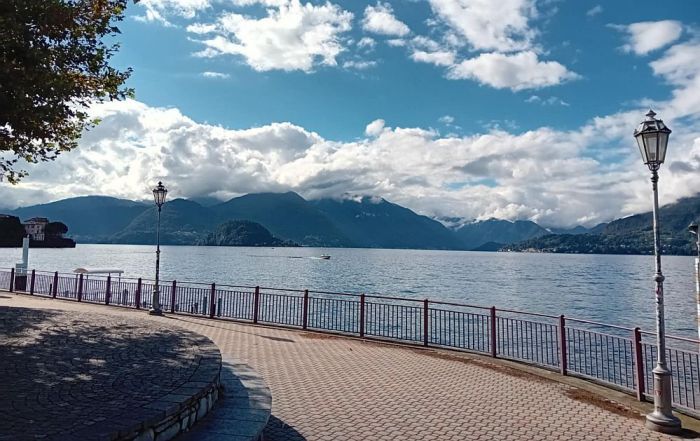 Foto: Iekāpšana vecmeistara gleznā – Varenna pie Komo ezera 
