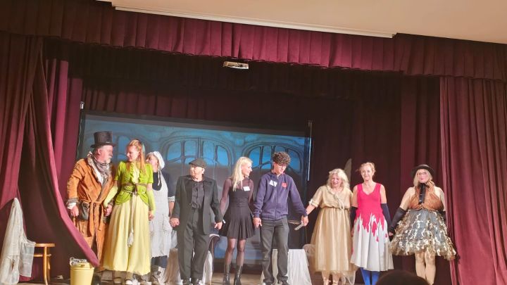 FOTO: Aizvadīts diasporas Amatierteātru festivāls “Laipa - 2025" Birzgalē