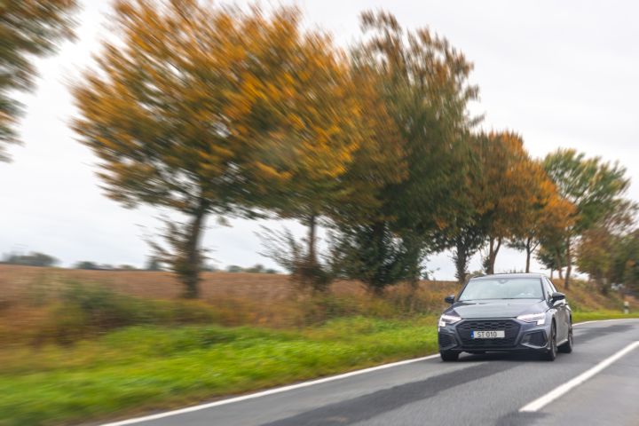 Ogresgala pagastā auto traucē citiem braucējiem