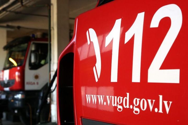 Madlienas pagastā dega elektrības skapis