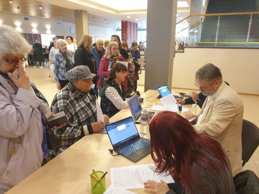 OIK naudas atgūšana piesaista interesi – Ogrē divās stundās parakstīti 250 līgumi