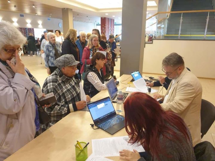 OIK naudas atgūšana piesaista interesi – Ogrē divās stundās parakstīti 250 līgumi