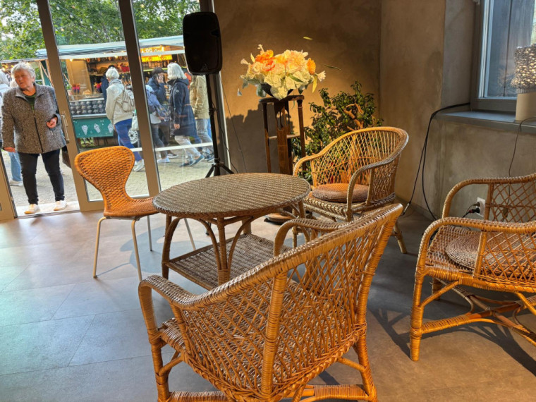 FOTO: Vakara tirdziņa garšas un krāsas Ogresgrīvas pusmuižā