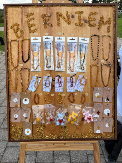 FOTO: Vakara tirdziņa garšas un krāsas Ogresgrīvas pusmuižā