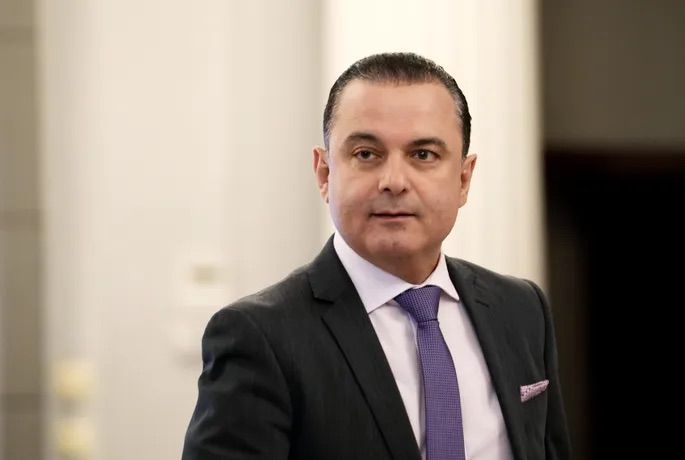 Cīņai ar nepamatotām slimības lapām pieļauj to izrakstīšanas kritēriju pārskatīšanu