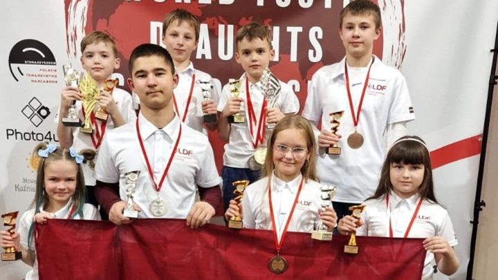 Ikšķiliešiem Andersoniem pasaules čempionāta zelts un bronza