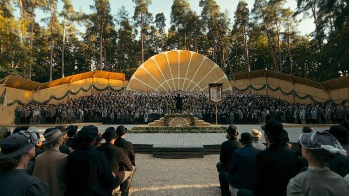 Spēlfilma "Zeme, kas dzied" 