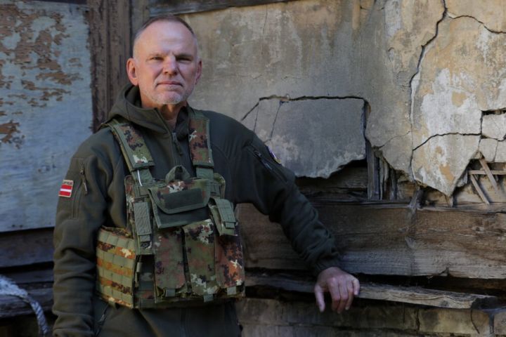 Latviešu zemessargs uzsāk ceļu uz Dienvidpolu, lai atgādinātu pasaulei par netaisnīgo karu Ukrainā