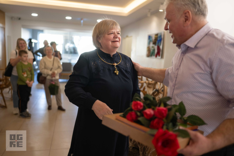 FOTO: Savā jubilejā Ivars Rancāns atklāj vērpjamo ratiņu izstādi