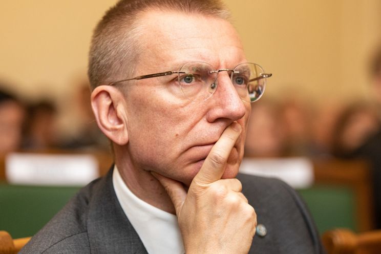 Attēls rakstam: Šaubu dēļ par IT drošību Valsts prezidents aicina balsis vēlēšanās skaitīt ar rokām