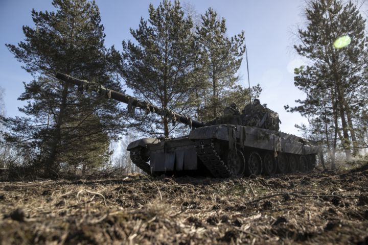 Maijā ielidos "Kristāla bulta". Vidzemē gaidāmas lielas militārās mācības