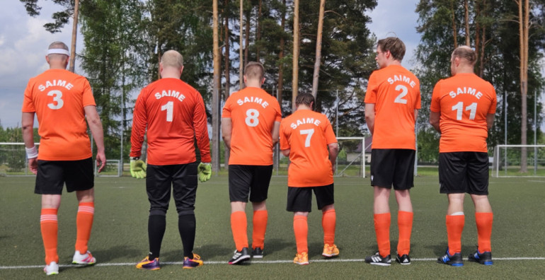 Ogres novada Sociālā dienesta Dienas centra “Saime” futbola komanda mini futbola turnīrā izcīnījusi 3. vietu