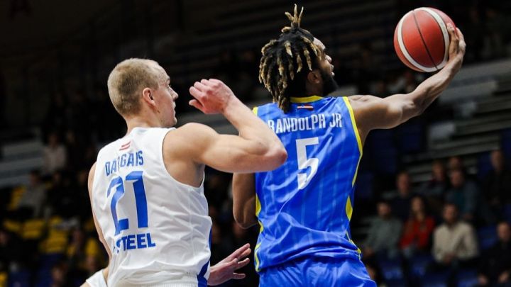Pirms mājas spēļu maratona “Ogre” paņem drošu uzvaru Ventspilī