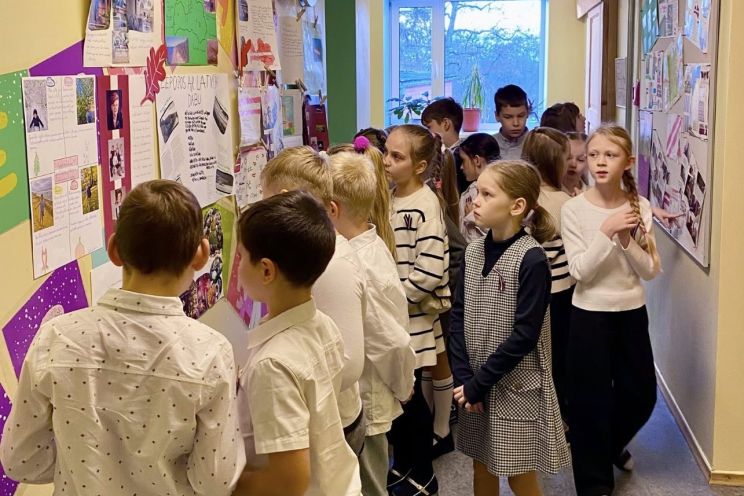 Attēls rakstam: Lai mūsu sirdīs vienmēr dzīvo Latvija - aicina Ogres Kalna pamatskolas skolēni