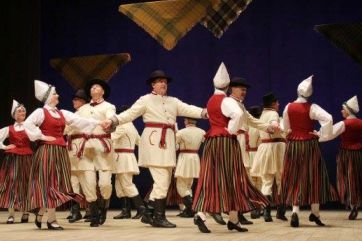 Attēls rakstam: Sadancis "Ielūdz Ogrēnietis!"