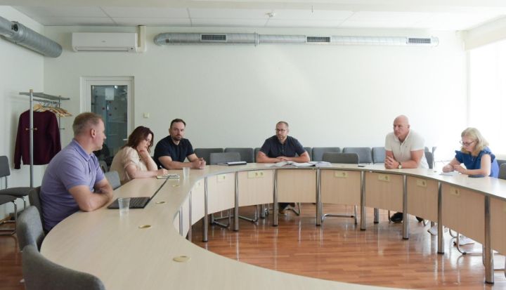 Pārrunā infrastruktūras uzlabošanas projekta īstenošanu Edgara Kauliņa Lielvārdes vidusskolā