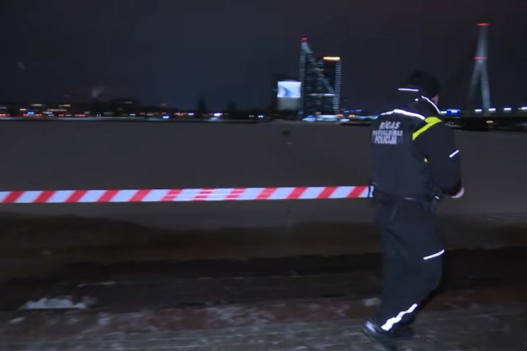 Attēls rakstam: Rīgā aizliedz atrasties uz Daugavas ledus – kādi ierobežojumi ir Ogres novadā?