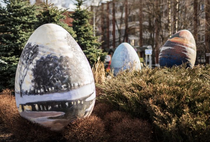 Aprīlī Ogres novadā iespēja ielūkoties 10 izstādēs