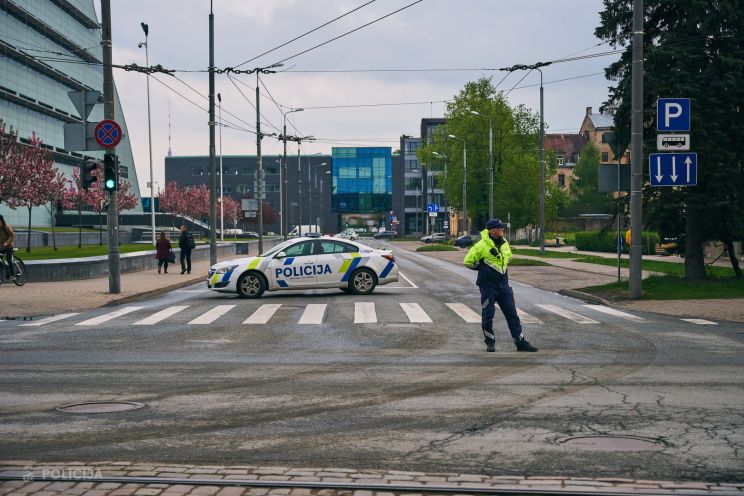 Attēls rakstam: Policija svētku brīvdienās pastiprināti uzraudzīs drošību uz autoceļiem