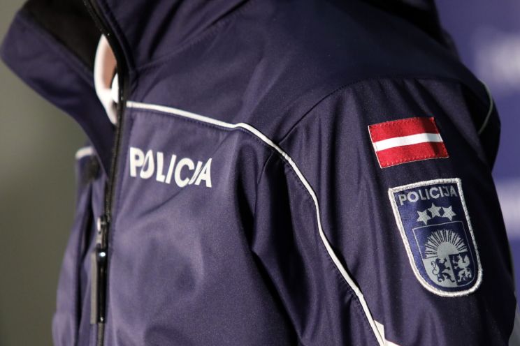 Attēls rakstam: Pēc traģiskā incidenta Priekulē daļai policistu ik rītu varētu nākties veikt īpašus testus