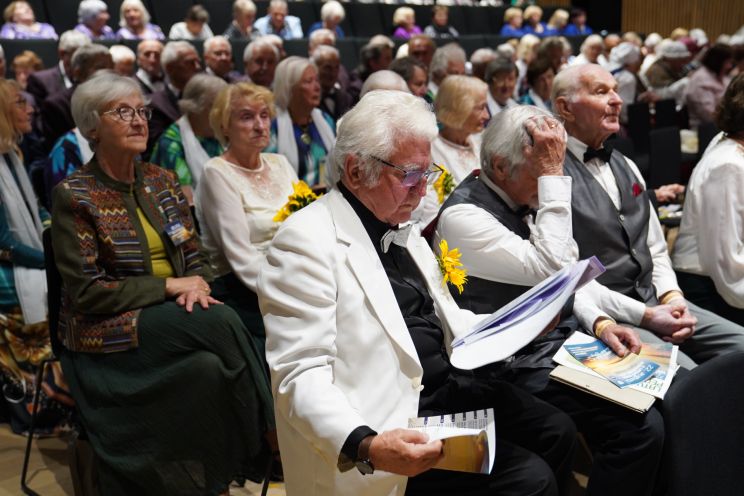 Attēls rakstam: FOTO: “Nebija tādu godu, kad nedziedātu” - Ogres novadā sadziedas teju 900 senioru