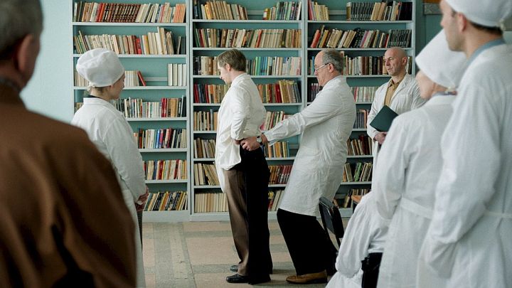 "Lika nomazgāt uzacis, jo domāja, ka uzkrāsotas..." PSRS un rietumu kultūras sadursme cilvēku atmiņās