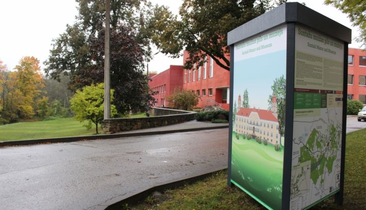 Atjaunoti vairāki tūrisma informācijas stendi Ogres novadā