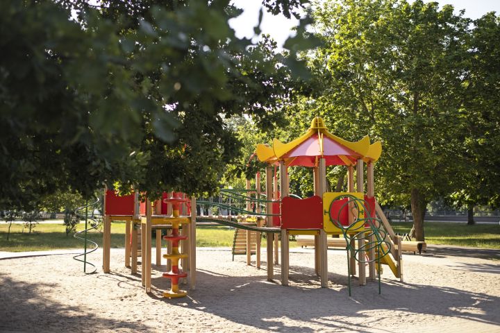 Ikšķilē aiztur meklēšanā esošu personu 