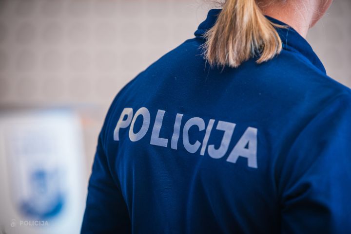 Istabā nepazīstama persona vai mazdēls? Kundze Ogrē lūdz likumsargu palīdzību