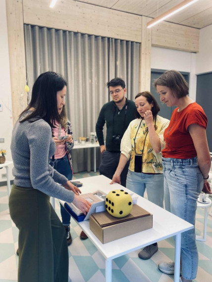 Ogres bibliotēkā viesojas kolēģi no Čehijas