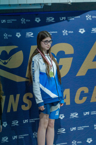 Ogres peldētājiem medaļas un jauni sasniegumi sacensībās Ķīpsalā