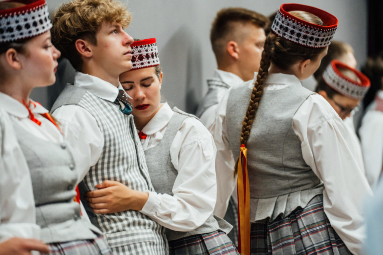 FOTO: Sākušies XIII Latvijas Skolu jaunatnes dziesmu un deju svētki ar “Viedvasara” ģenerālmēģinājumu