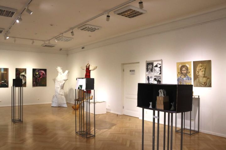 FOTO: Atklāta Martas Štaueres personālizstāde "Brīvsolis"