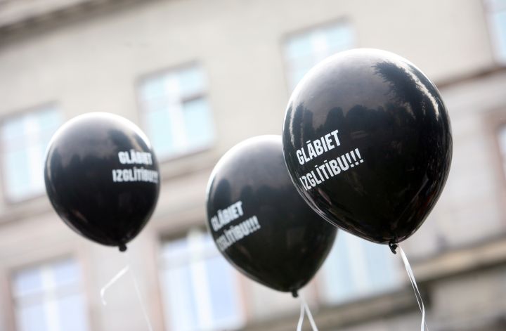 Pedagogi protestos varētu iziet maija otrajā pusē