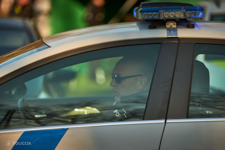 Attēls rakstam: Piektdien notikuši 149 ceļu satiksmes negadījumi, bet tikai divos cietuši cilvēki