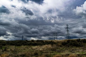 Attēls rakstam: Izsaukumu skaits uz vētras postījumiem mazinājies, elektroapgādes traucējumus vēl turpina novērst