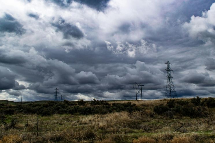 Attēls rakstam: Izsaukumu skaits uz vētras postījumiem mazinājies, elektroapgādes traucējumus vēl turpina novērst