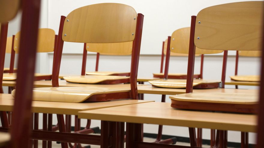 Latvijas izglītības iestādēs semestra noslēgumā samazinās apmeklētība akūtu elpceļu slimību dēļ