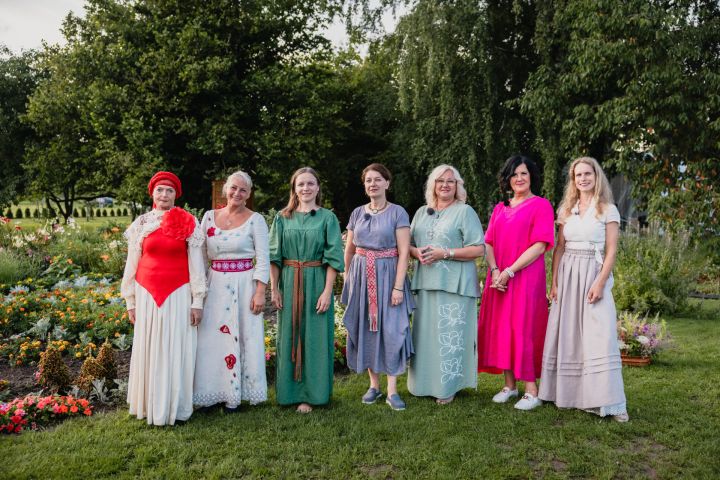 Divas īstas latvju saimnieces