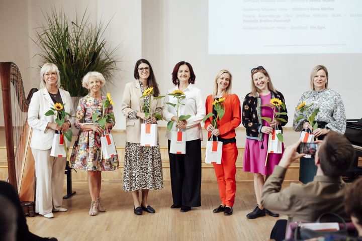 FOTO: Ogrē tiekas Latvijas profesionālās ievirzes un profesionālās vidējās kultūrizglītības iestāžu vadītāji