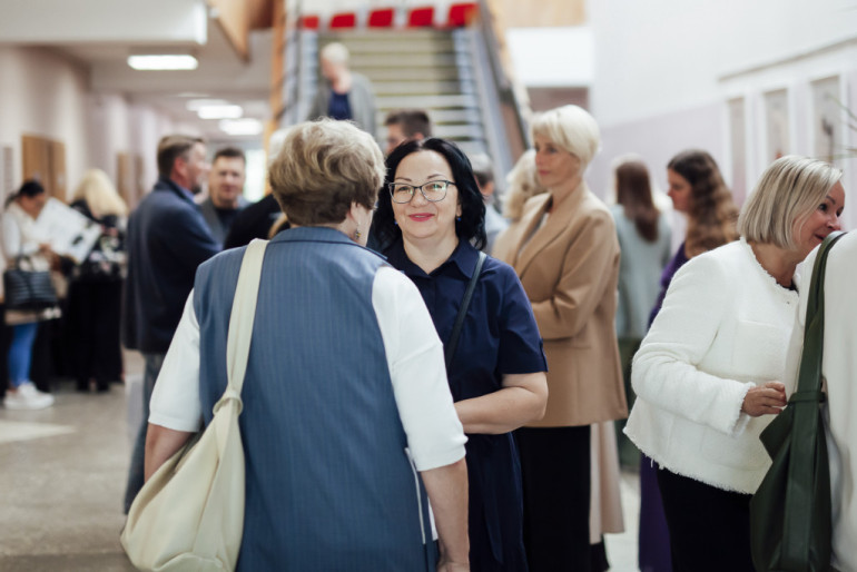 FOTO: Ogrē tiekas Latvijas profesionālās ievirzes un profesionālās vidējās kultūrizglītības iestāžu vadītāji